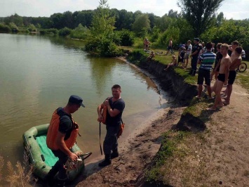 В Рубежном утонул мужчина, принебрегший правилами безопасности (фото)