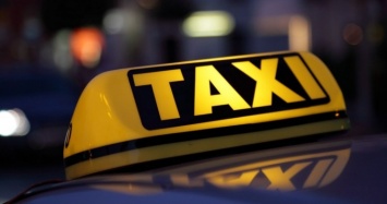 Такси в Крыму предлагают новый «бонус»? водитель славянской внешности (ФОТО)
