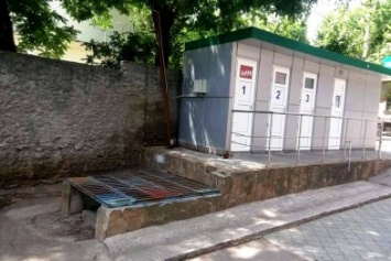Бесплатный туалет на Суворова в Херсоне обещают быстро починить