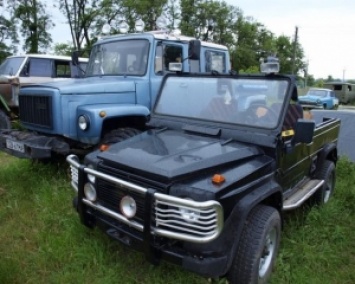 Украинец сделал из Волынянки кубик Mercedes (ВИДЕО)