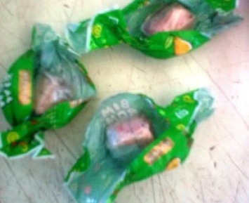 Вот такой «Бим-Бом»: в Снигиревскую исправительную колонию пытались передать наркотики в конфетках