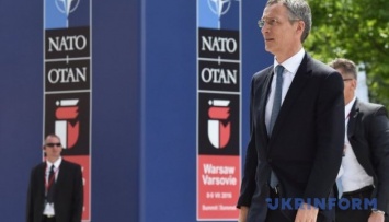 Столтенберг подтвердил усиление восточного и южного флангов НАТО