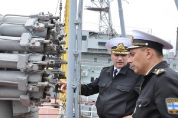 Командующий ВМС Воронченко: Переселением морпехов в квартиры руководит Бирюков