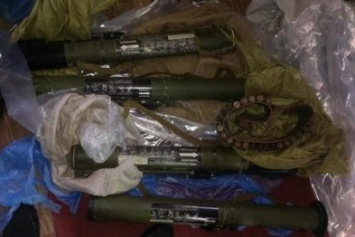 В Изюме СБУ задержала поставщика оружия и взрывчатки из района АТО (ФОТО)