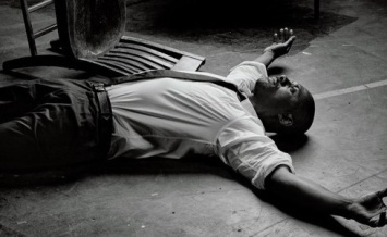 Идрис Эльба в черно-белой фотосессии для нового выпуска Interview