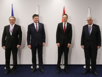 Польша предложила привлекать Украину к встречам Вышеградской группы