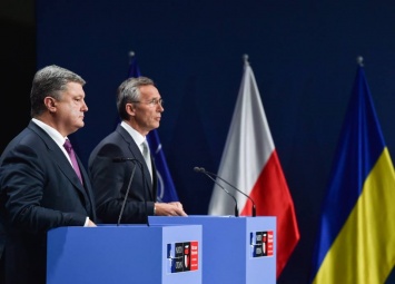 НАТО оказывает Украине особенную поддержку - Порошенко