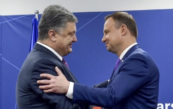 Порошенко и Дуда обсудили ситуацию с безопасностью и двусторонние отношения