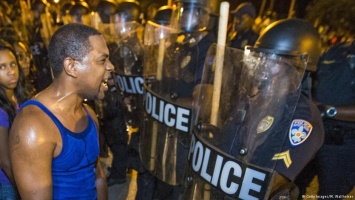 В США задержаны десятки участников марша против полицейского насилия