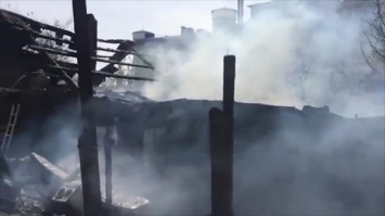 В Чебоксарах сгорели мать и дочь в деревянном доме