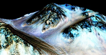 Ученые: Лед на Марсе появляется в ночное время