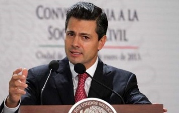 Президент Мексики отверг предложение Трампа оплатить строительство стены на границе с США