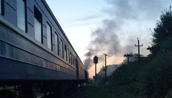 В Запорожской области из-за преступника "притормозили" поезд