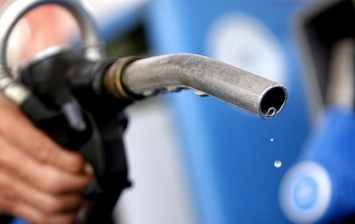 В Украине существенно снизились оптовые цены на топливо