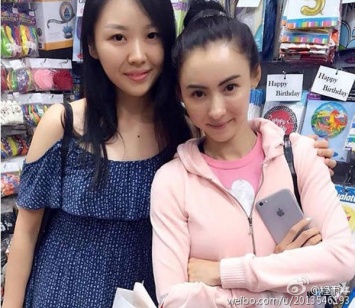 Звезда китайского шоу-бизнеса похвасталась своим iPhone 7 [фото]