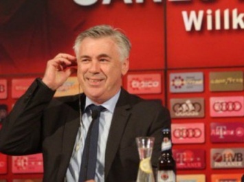 "Бавария" официально представила главного тренера