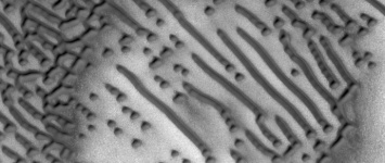 На марсианских дюнах нашли надпись: «NEE NED ZB6 TNN DEIBEDH»