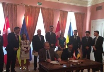 Украина и Канада создадут совместное предприятие по производству подвижного состава для железной дороги
