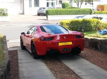 В интернете продают поддельную Ferrari, которую не отличить от оригинала