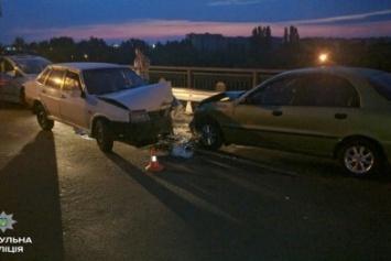 ДТП на Крюковском мосту: пьяный водитель выехал на "встречку"