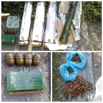В Донецкой обл. полиция обнаружила тайник с гранатометами и минами