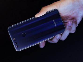 Huawei представил смартфон Honor 8
