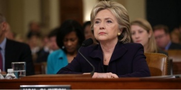 В Конгрессе попросили провести расследование лжи Хиллари Клинтон под присягой