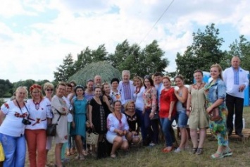 Делегация из Покровска (Красноармейска) и Мирнограда (Димитрова) посетила зрелищный фестиваль «Купальские росы» на Житомирщине