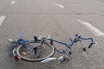 В Чернигове пьяный велосипедист попал под колеса микроавтобуса