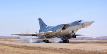 Российские Ту-22М3 нанесли удары по объектам боевиков в Сирии