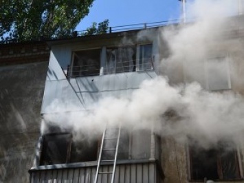 Из-за пожара в квартире на ул.Курортной в Николаеве на улицу пришлось вывести 9 человек
