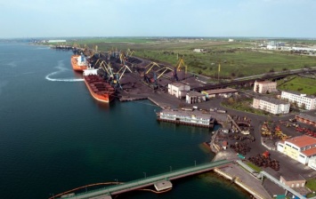 Государство должно поддержать проект Бахматюка в порту "Южный", - "Голос Украины"