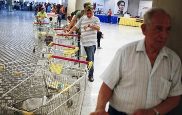 В Венесуэле армия взяла под контроль поставки продовольствия