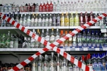 На курортах Херсонщины продают "паленый" алкоголь и сигареты