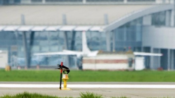 Птицы со свалки в селе Крюковщина угрожают аэропорту «Жуляны»