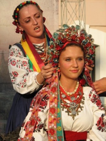 Украинское правительство разрешило регистрировать браки за 24 часа