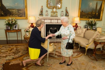 Тереза Мэй официально стала премьер-министром Великобритании