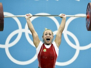 МОК лишил украинскую тяжелоатлетку Ю.Калину бронзовой медали ОИ-2012