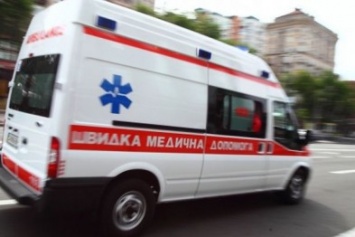 В Киеве мужчина выпал из бизнес-центра и выжил
