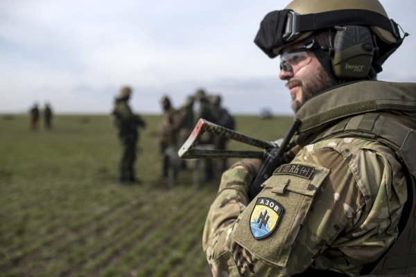 В МИД РФ прокомментировали запрет Конгресса США тренировать батальон "Азов"