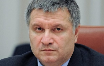 Лещенко: Аваков хочет захватить власть силовым путем