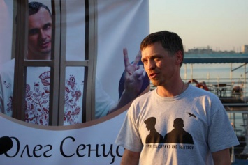 Днепряне поздравили Олега Сенцова с днем рождения (ФОТО)