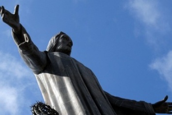 "Статую Христа, как в Рио-Де-Жанейро": очередное предложение Кернесу, как заменить Ленина