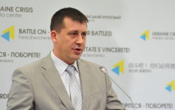 Кабмин уволил подозреваемого во взяточничестве главного санврача Украины
