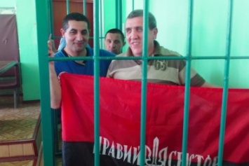 Главу "Правого сектора" Каланчакского района после года заточения выпустили на поруки