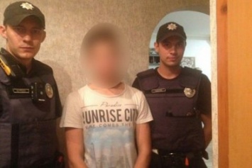 Полицейские вернули маме 16-летнего сына, гулявшего с девушкой по ночному Кривбассу