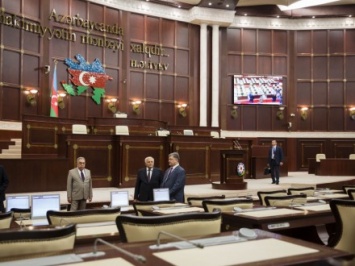 П.Порошенко встретился со спикером парламента Азербайджана