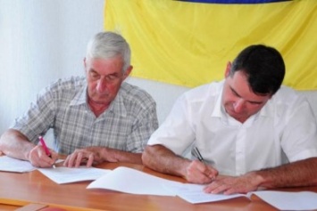 Мэр Славянска подписал соглашение о сотрудничестве между горсоветом и организацией ветеранов