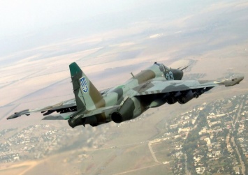 В Хмельницкой обл. самолет Су-25 загорелся в воздухе, пилот катапультировался