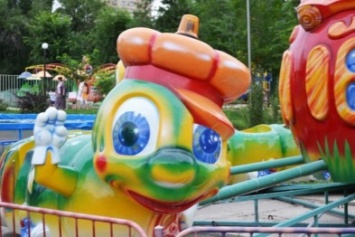 Парк Шевченко в Симферополе отдали под летнюю ярмарку и развлечения